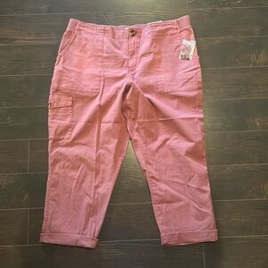 Sonoma Capri Pants - Size 18 - New With Tags - color Shabby Mauve